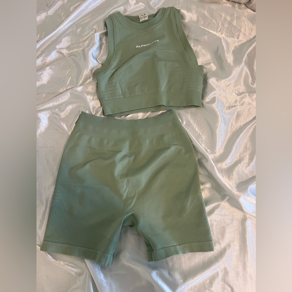 LIME ALPHALETE WORKOUT SET